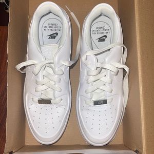 AF1 SAGE LOW TRIPLE WHITE IMPECCABLE CONDITION